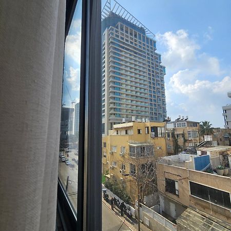 Hayarkon 24 Beach Apartment Tlv Tel Aviv Bagian luar foto